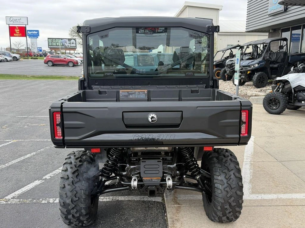2026 Can-am Defender Max Xt Cab Hd11
