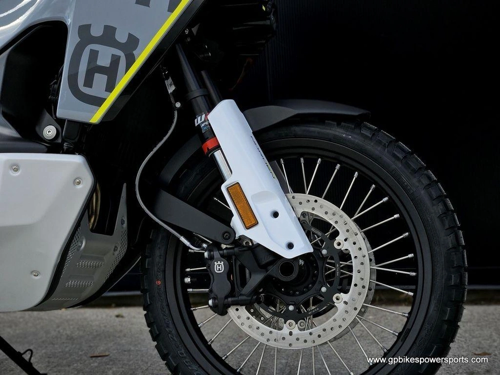 2025 Husqvarna Norden 901