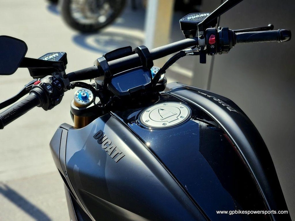 2022 Ducati Diavel 1260 S Total Black