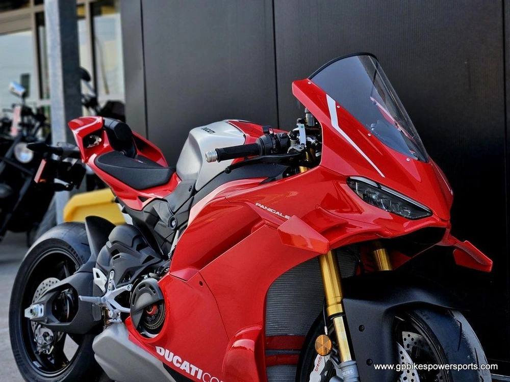 2026 Ducati Panigale V4 R