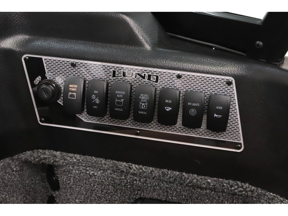 2026 Lund Boat Co 1875 Impact Xs alt