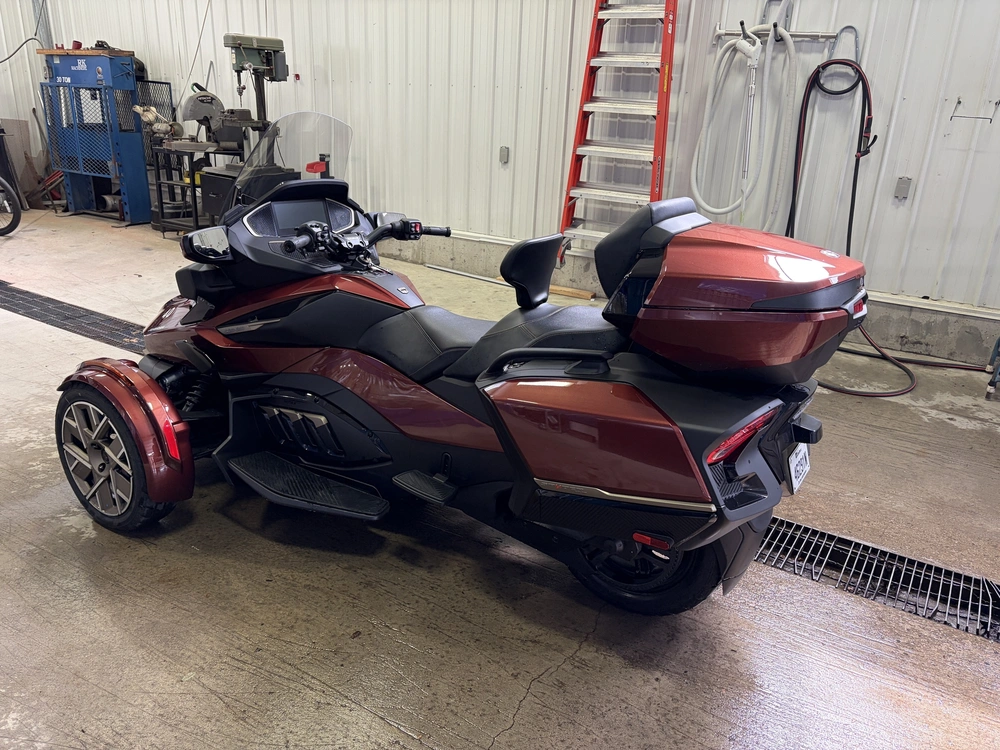 Can-am Spyder Rt Ltd Sea-to-sky 2026 alt