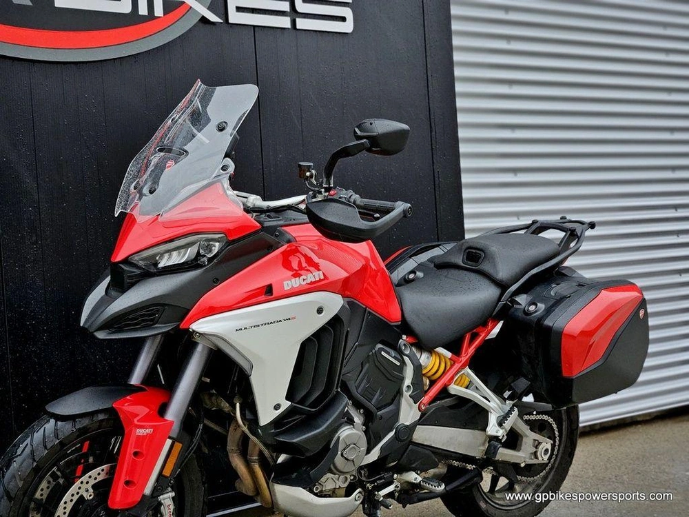 2022 Ducati Multistrada V4s Ducati Red / Forged Wheels