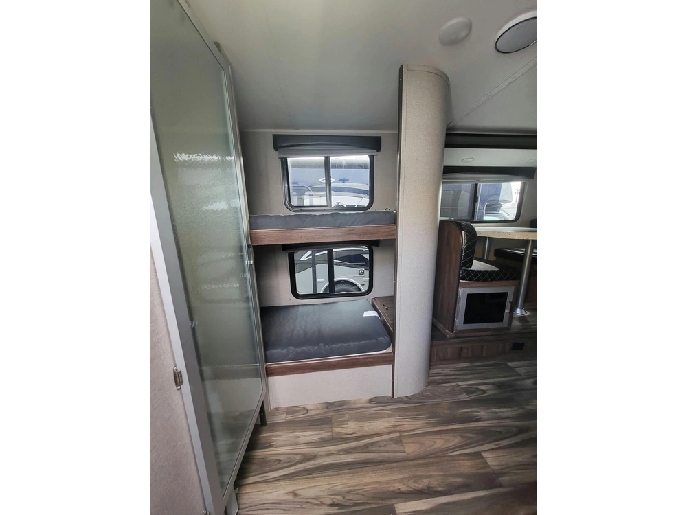 2018 Falcon 24bh alt