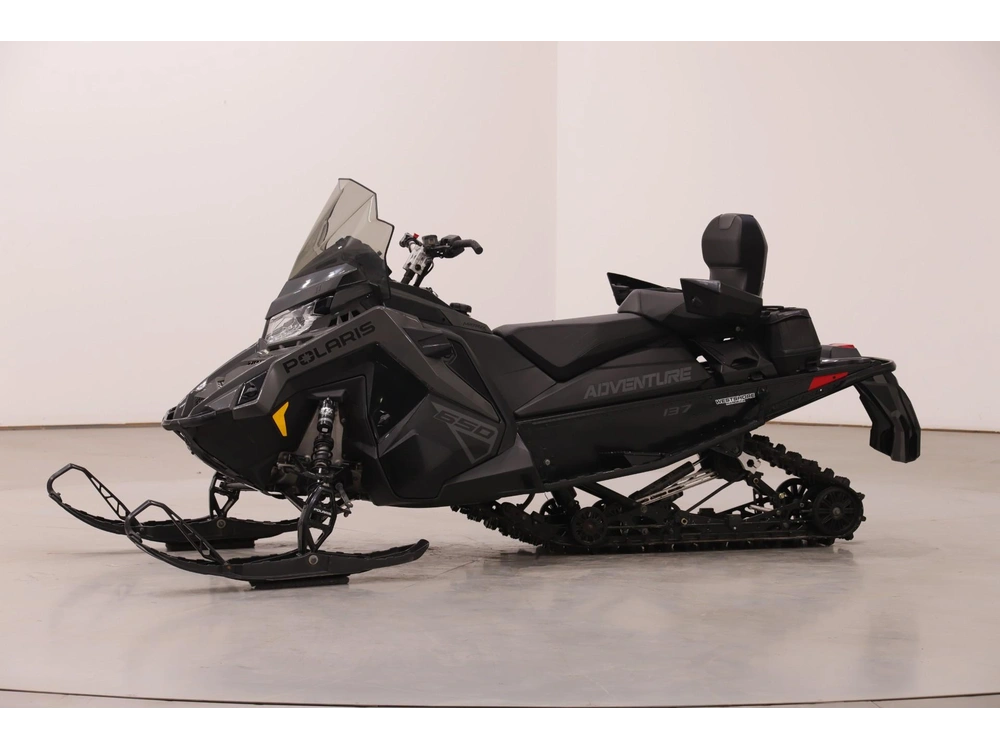 2024 Polaris 650 Indy Adventure 137 alt
