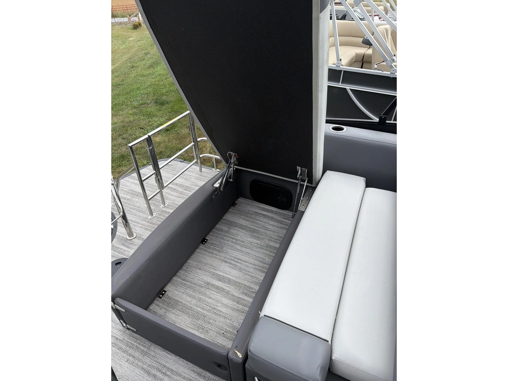 2025 Godfrey Marine Monaco 235 Sfl 27" Tri-toon