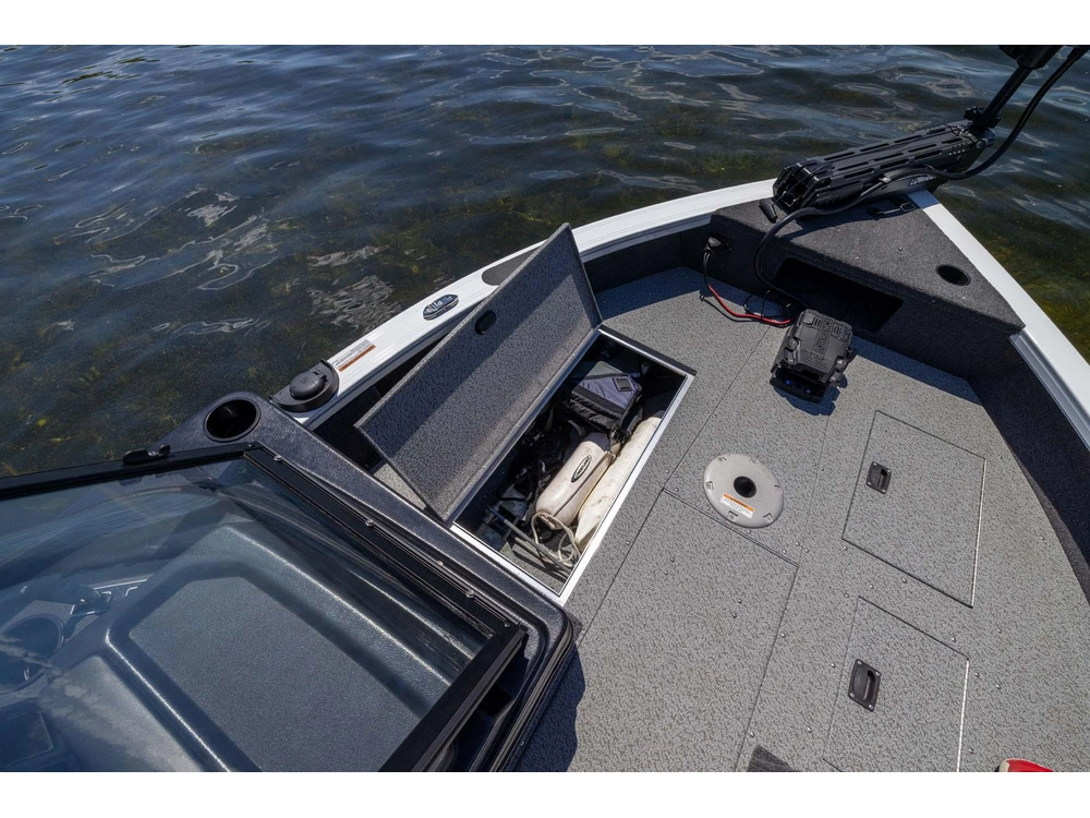2027 Crestliner 1750 Fish Hawk Wt Jumpseat alt