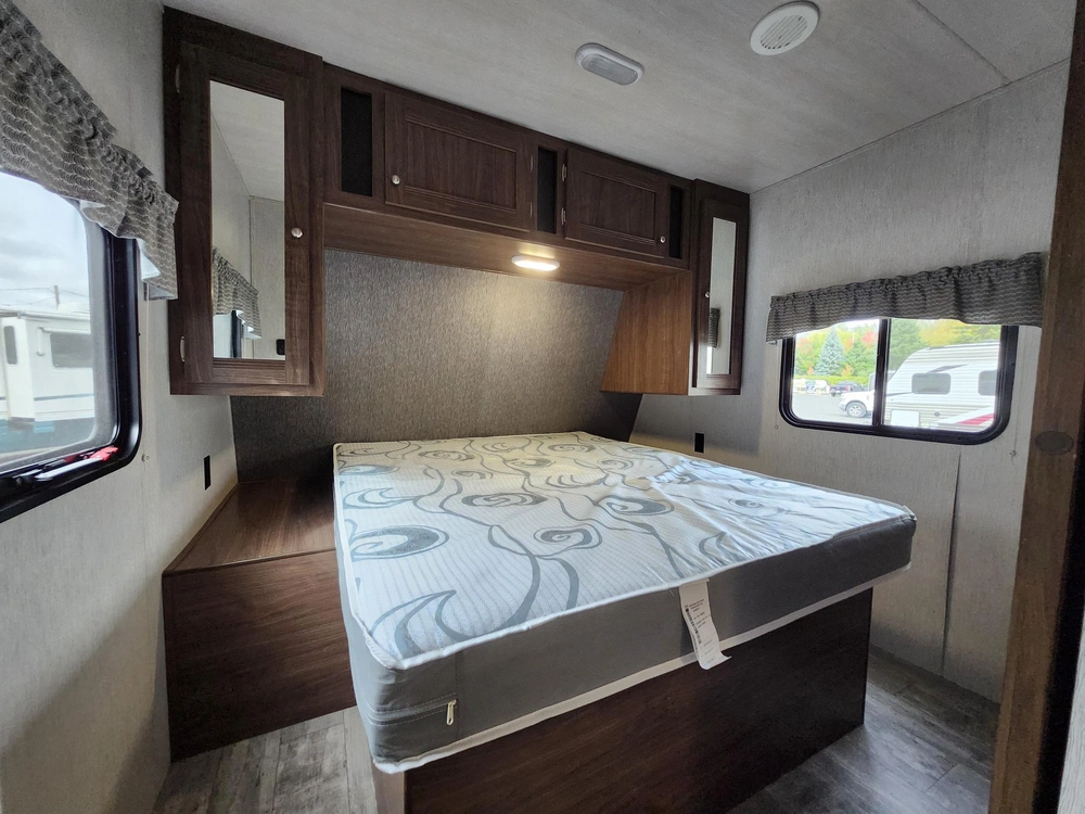 Heartland Rv Pioneer 271 Rb 2018