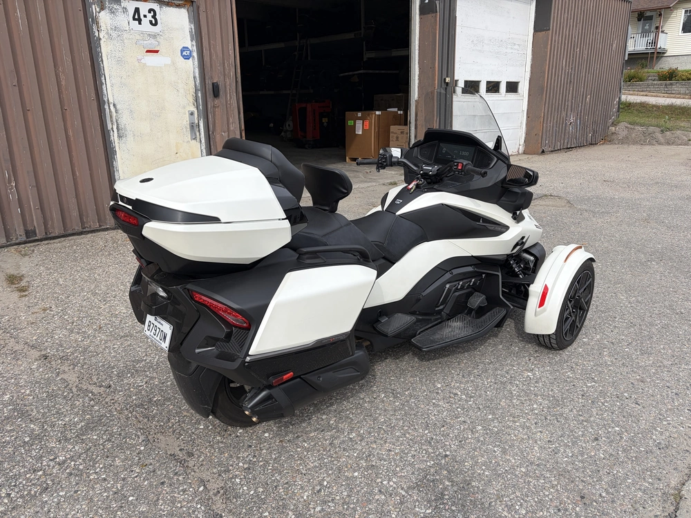 Can-am Spyder Rt Ltd Sea-to-sky 2026 alt