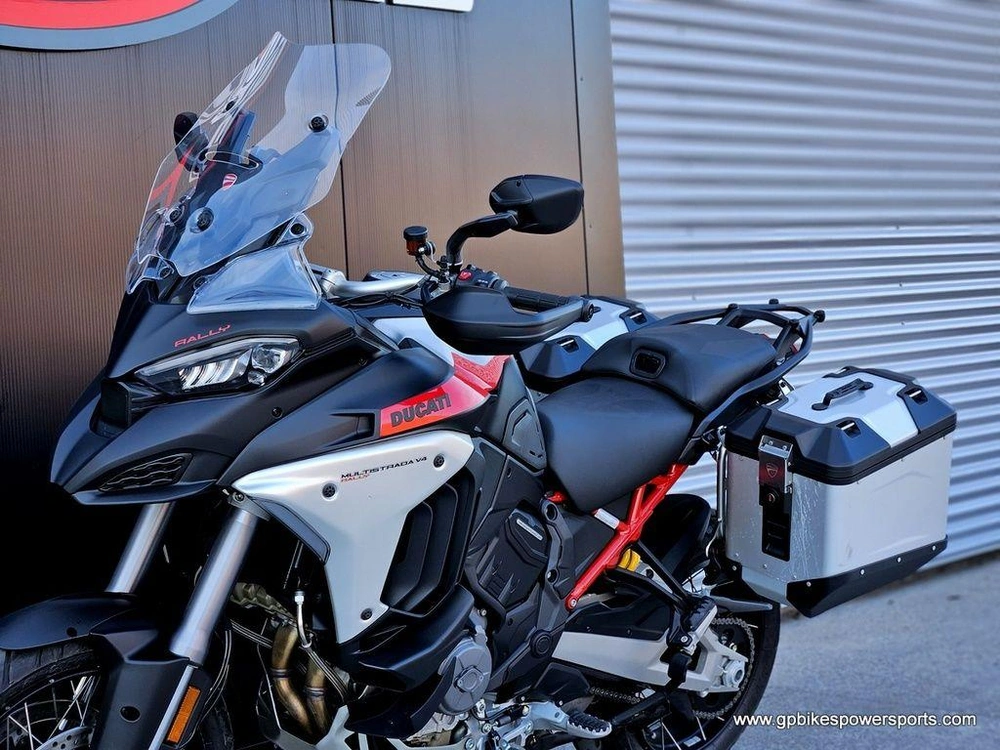 2025 Ducati Multistrada V4 Rally Travel & Radar Spoked Demo