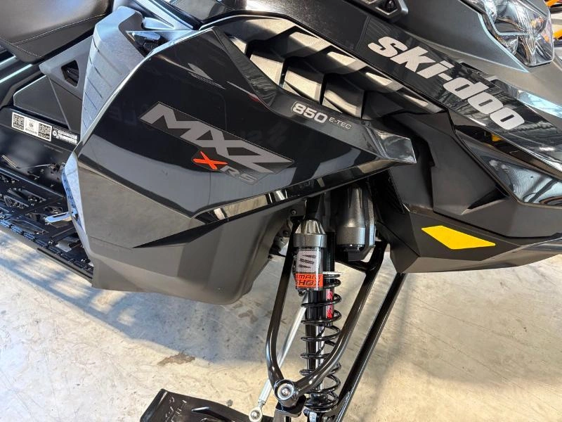 Ski-doo Mxz X-rs 137 850 E-tec Ice Ripper Xt 1.5'' E.s. W/ Smart-shox W/ 10.25'' Touchscreen 2026