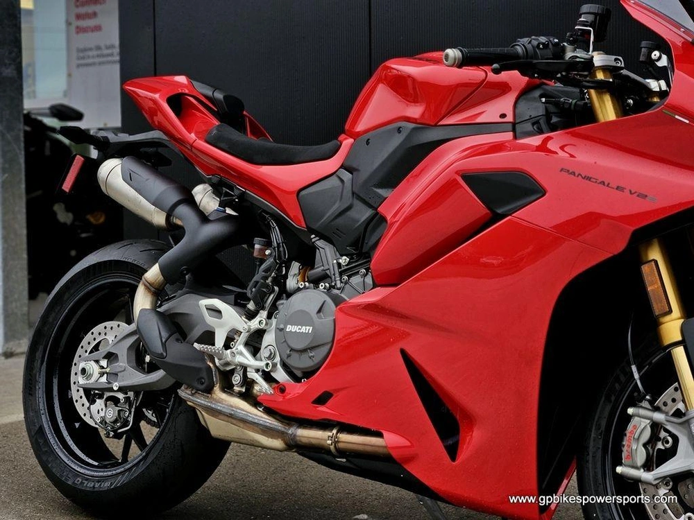 2026 Ducati Panigale V2 S Red