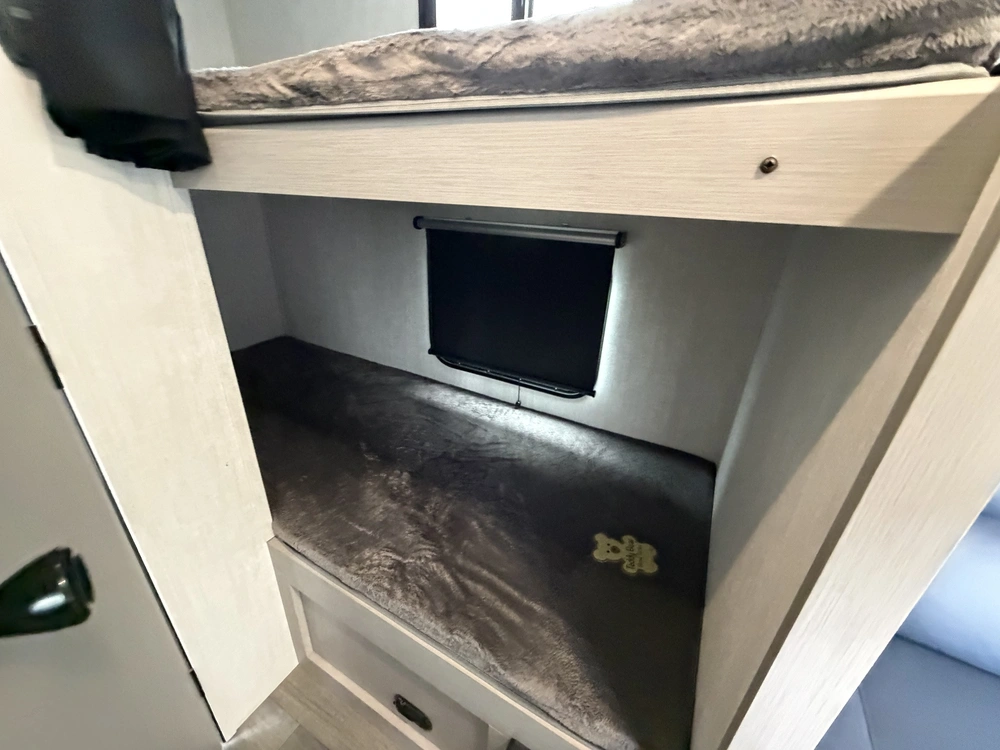 Coachmen Apex Nano 184bh 2026