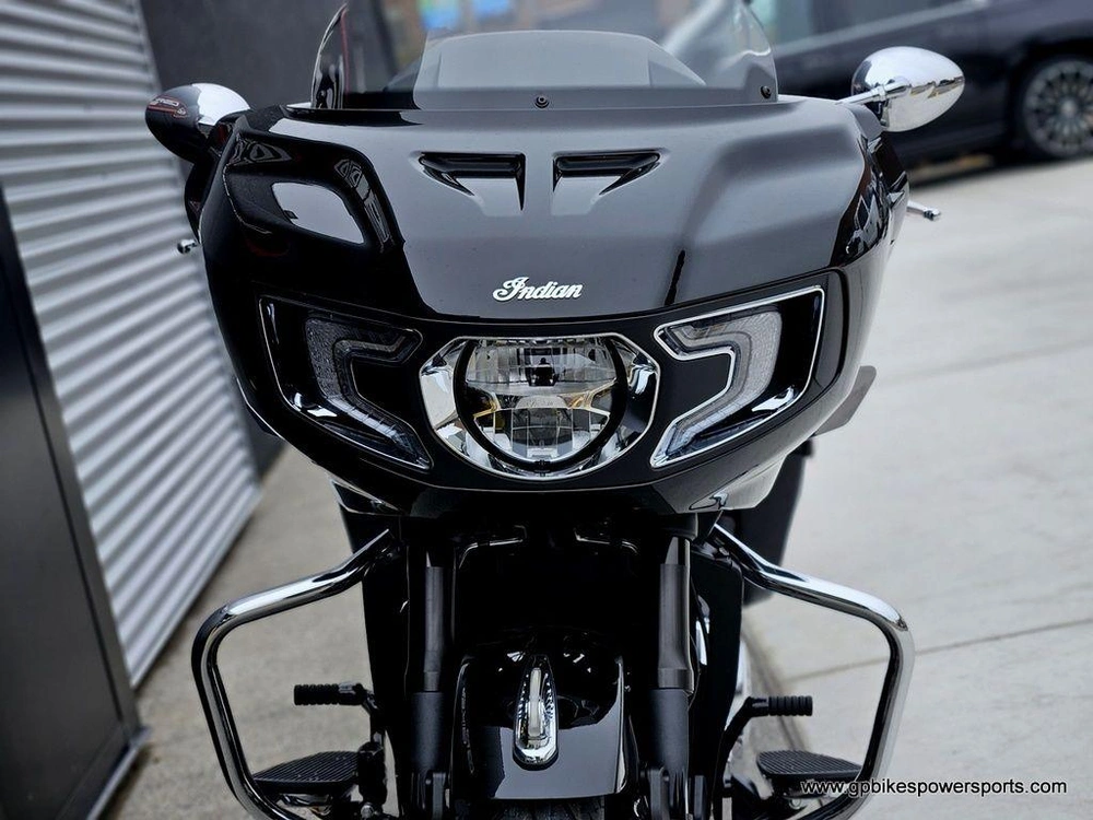 2026 Indian Motorcycle Challenger® Limited Black Metallic