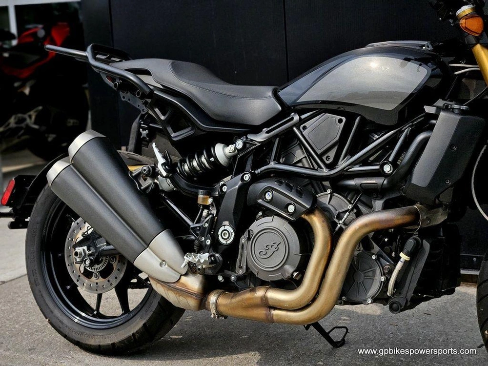 2019 Indian Motorcycle Ftr™ 1200 S Titanium Metallic Over Thunder Black Pearl