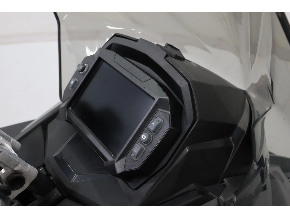 2024 Polaris 650 Indy Adventure 137 alt