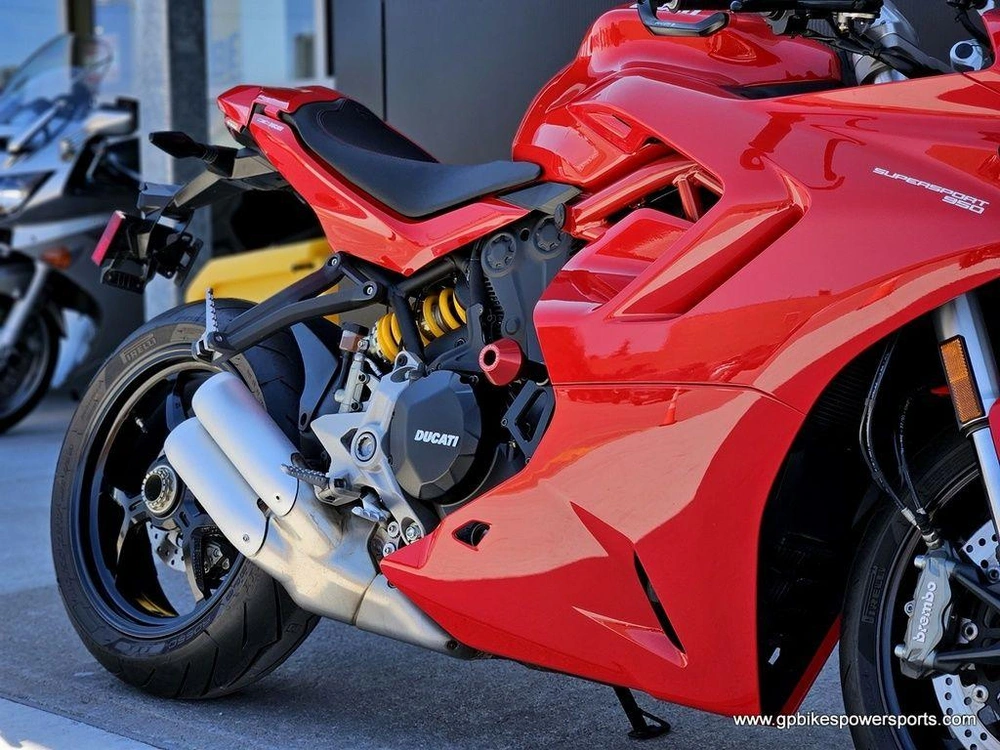 2023 Ducati Supersport 950 Ducati Red