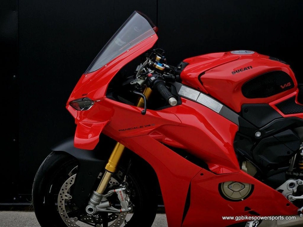 2025 Ducati Panigale V4 S Ducati Red