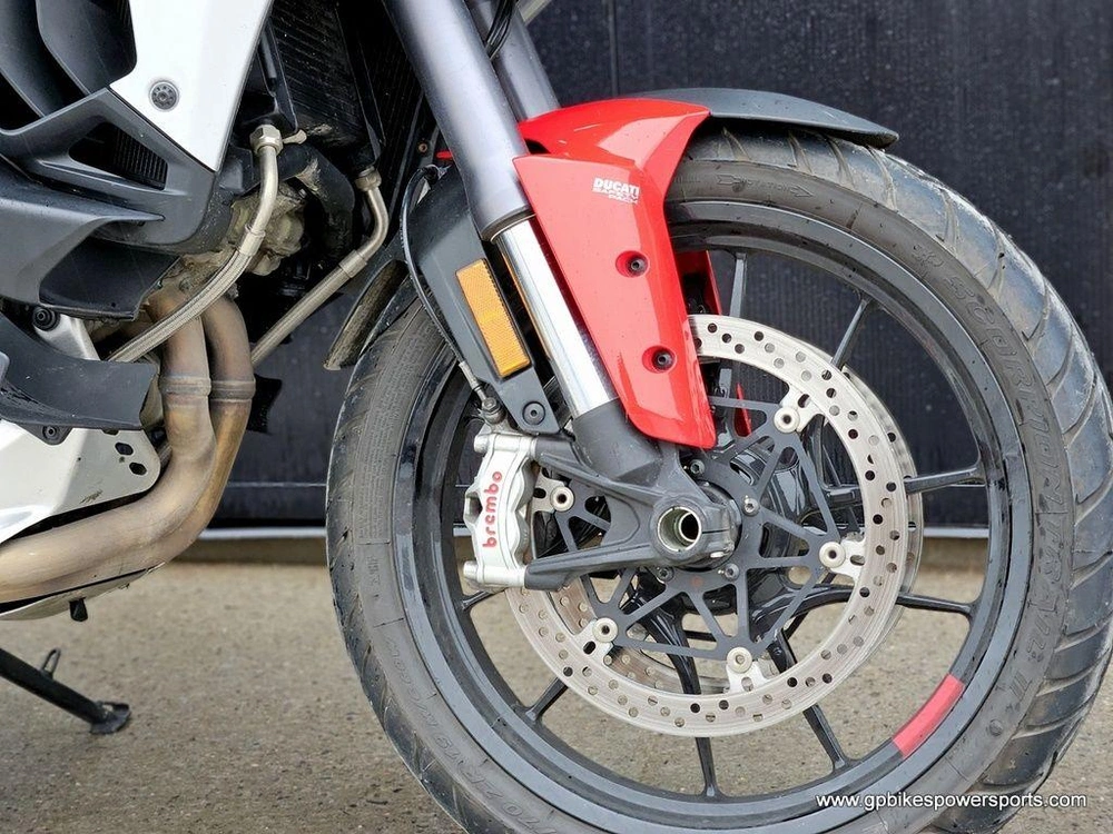 2022 Ducati Multistrada V4s Ducati Red / Forged Wheels