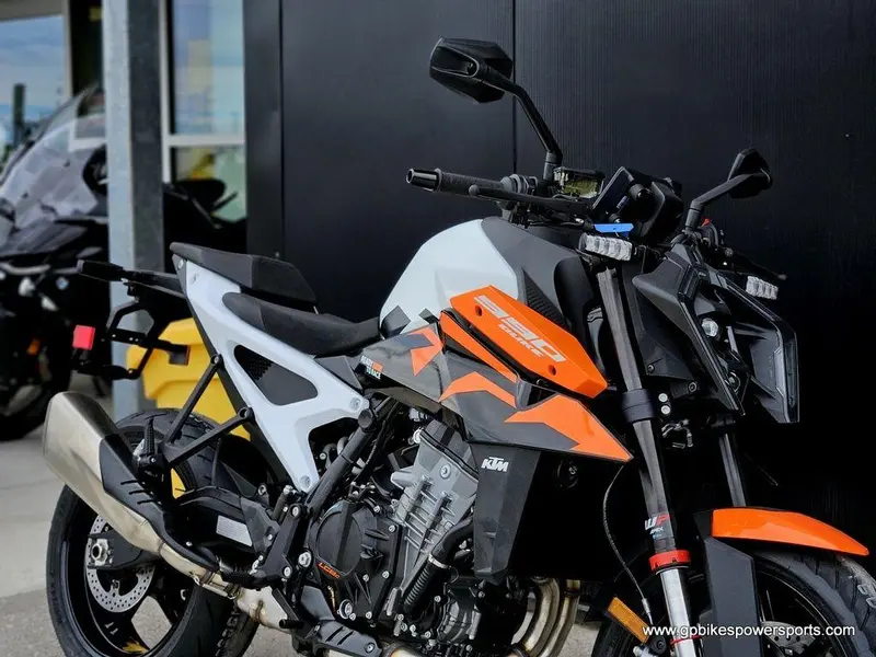 2027 KTM 990 Duke