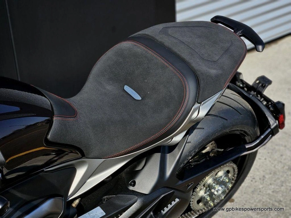 2026 Ducati Xdiavel V4 Black Lava