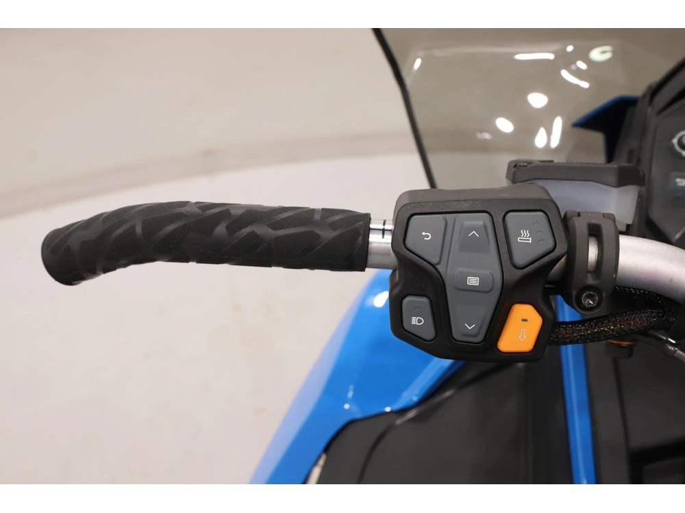 2027 Polaris Prostar Titan Adventure Ultimate 1.8 alt