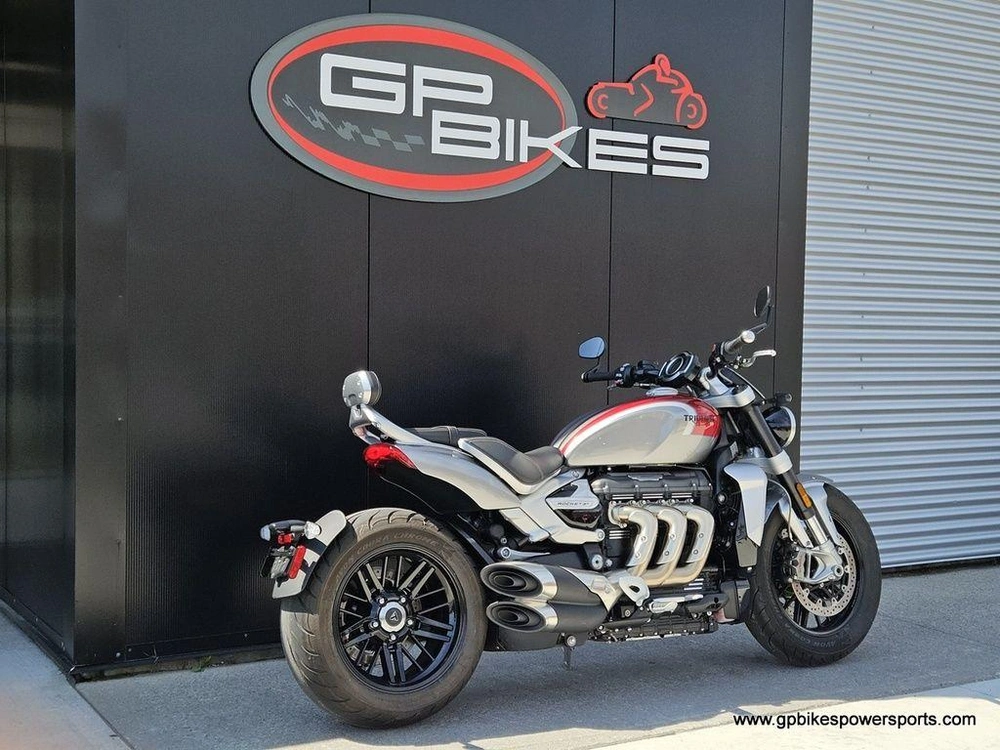 2023 Triumph Rocket 3 R Silver Ice Cranberry Red