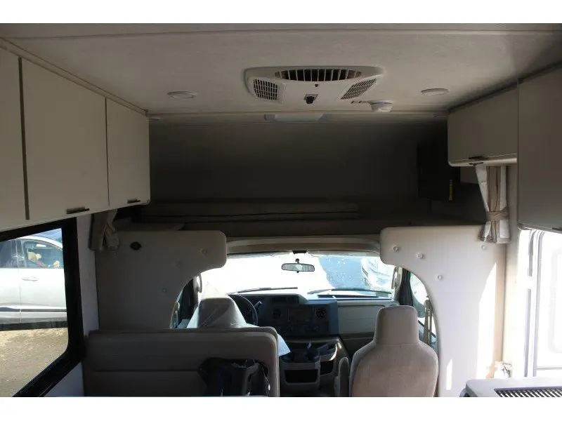 Thor Motor Coach Four Winds 21Z 2027