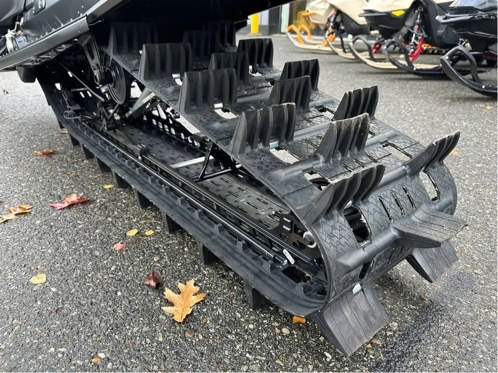 2025 Ski-doo Summit Adr W/ Edge Pkg 165" 850 Etec