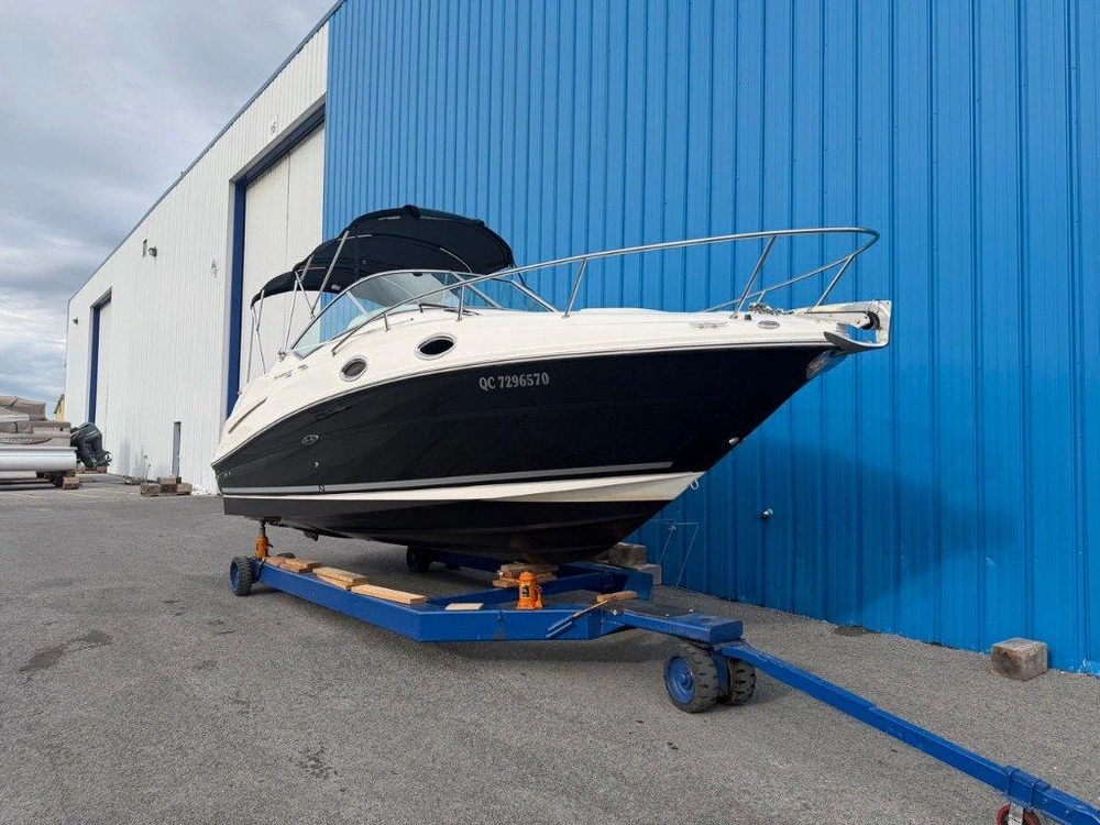 Sea Ray Sundancer 240 Mercury 300hp 2011