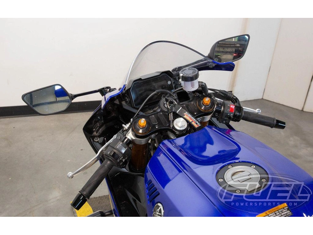 2025 Yamaha Yzf-r7 alt