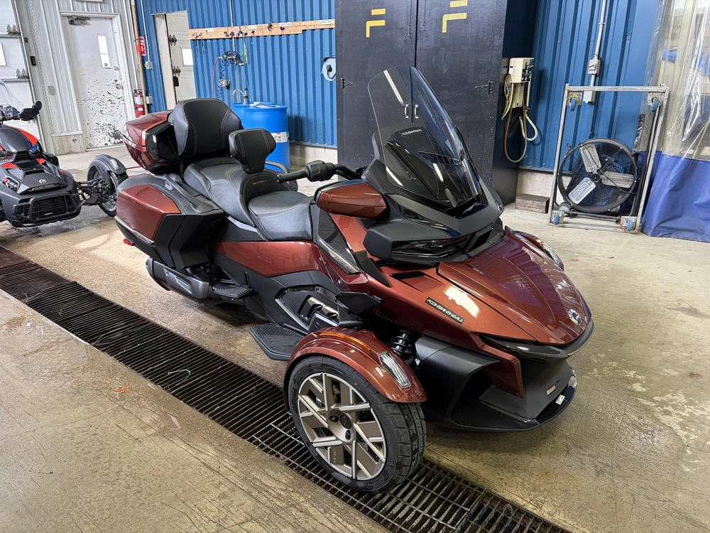 Can-am Spyder Rt Ltd Sea-to-sky 2026 alt