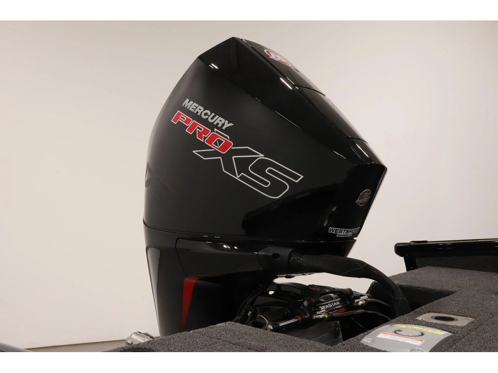 2026 Lund Boat Co 1875 Crossover Xs alt