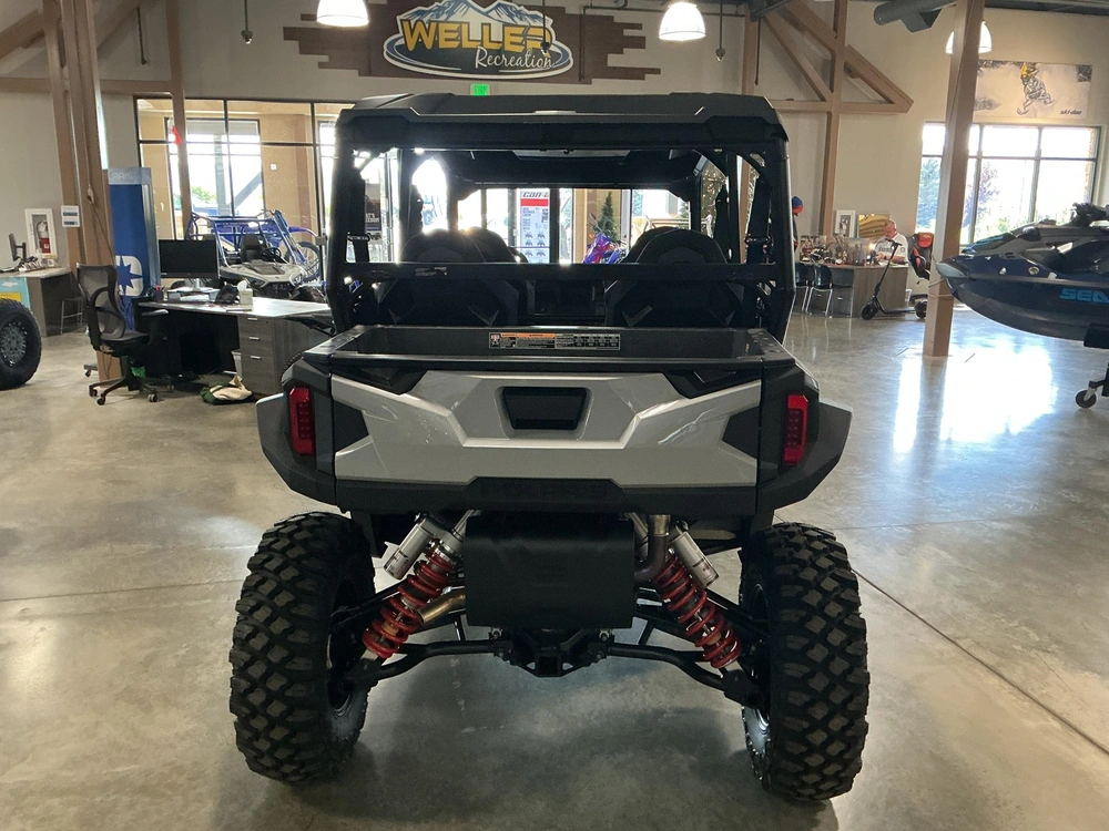 2027 Polaris General Xp 4 1000 Sport alt