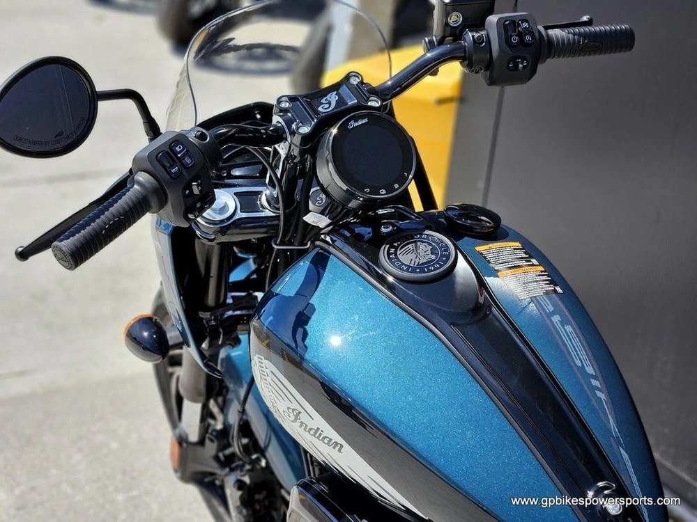 2025 Indian Motorcycle Sport Chief Cascade Green Metallic
