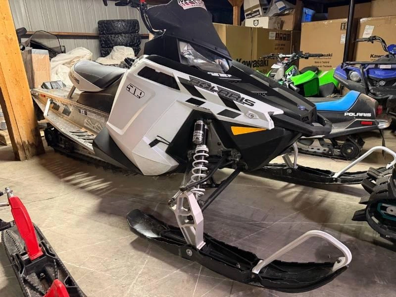 Polaris 600 Switch Assault 2015 alt