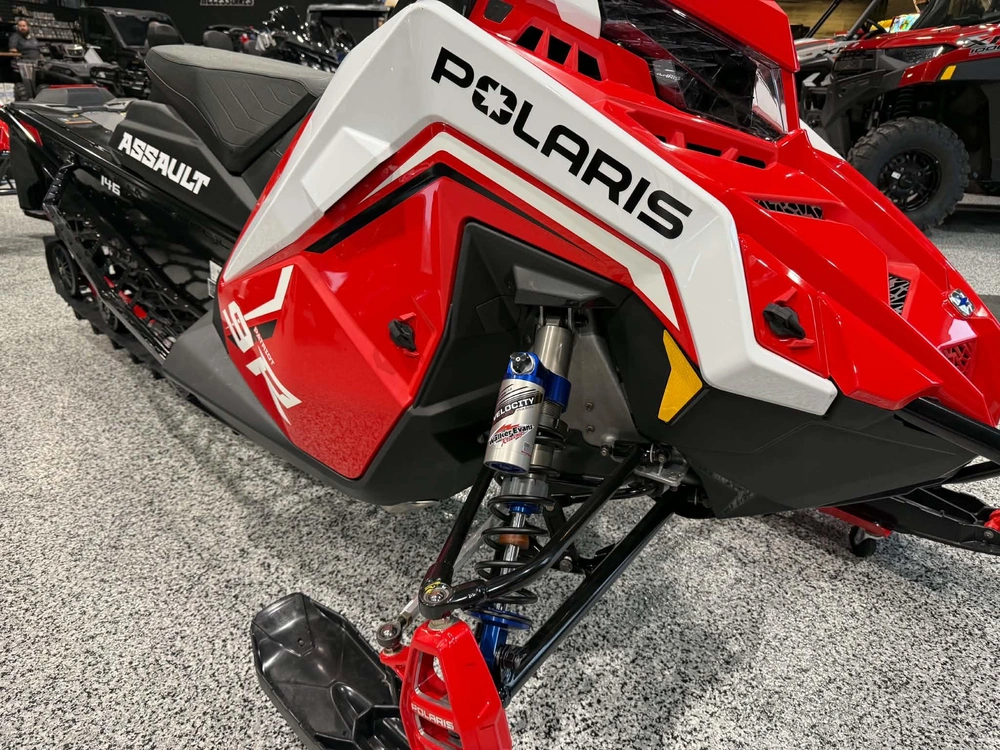 2027 Polaris Switchback Assault alt