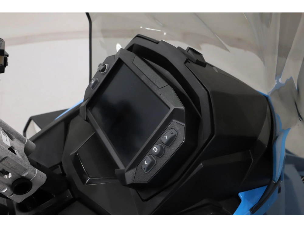 2024 Polaris 650 Indy Adventure 137 - Only 7 Miles alt