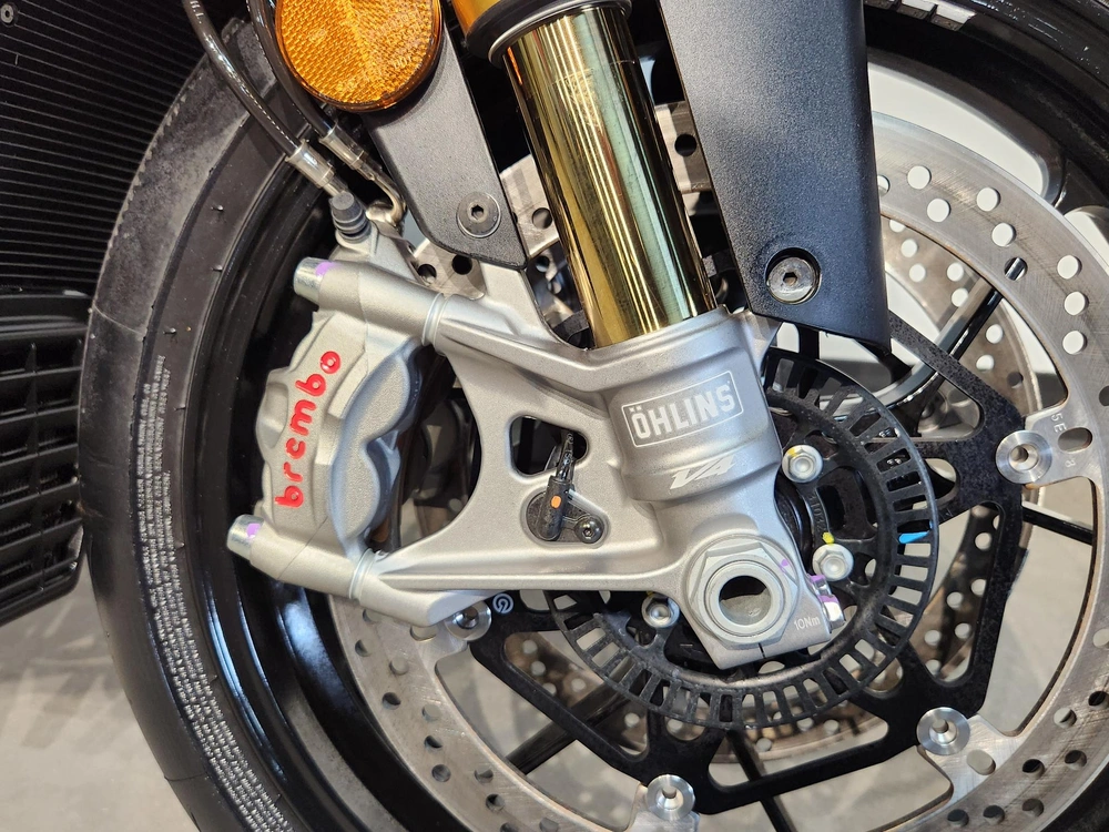 2027 Aprilia Tuono V4 1100 Factory Démo alt