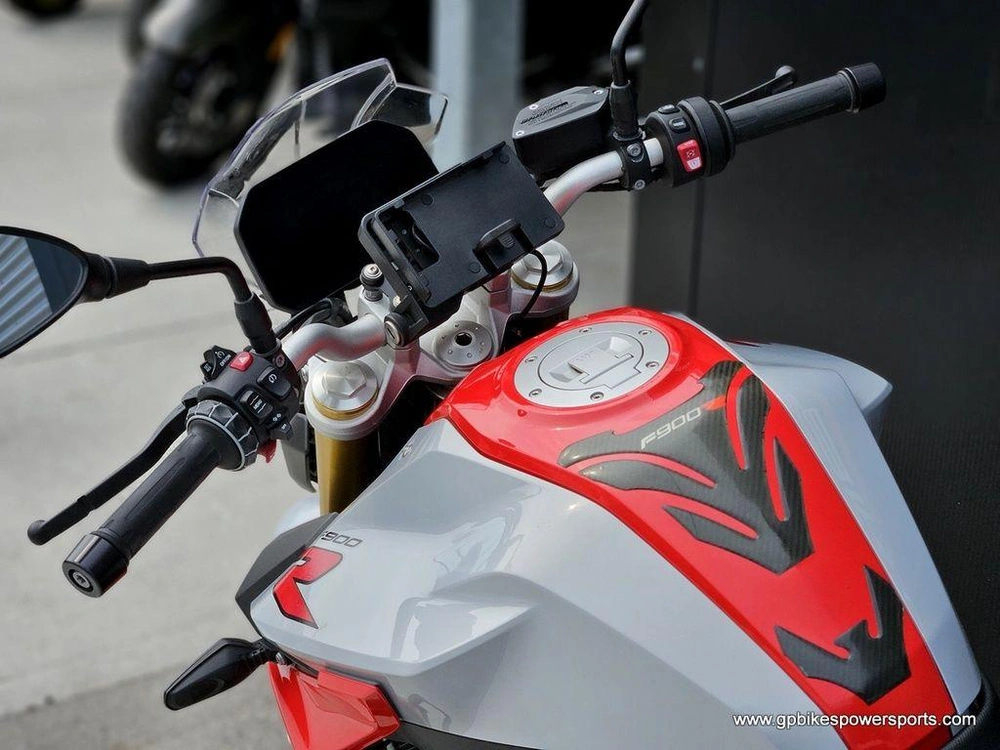 2021 Bmw F 900 R Hockenheim Silver Metallic / Racing Red