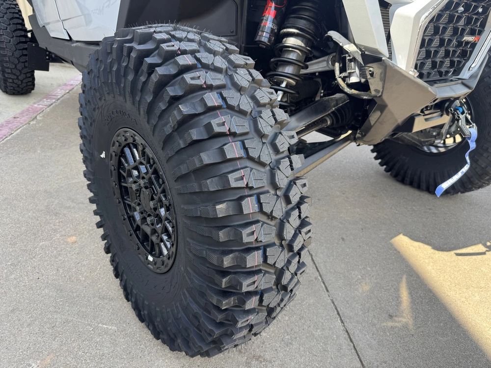 2026 Polaris Rzr Pro R 4 Ultimate Ghost White Metallic Ultimate Ultimate