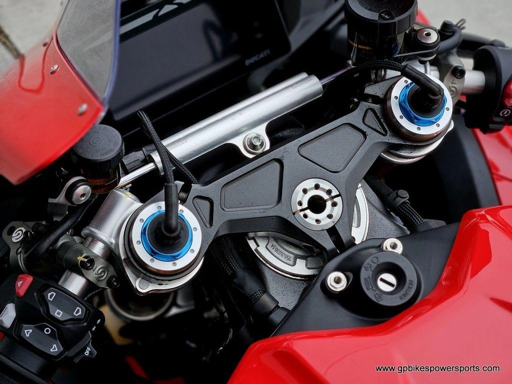 2025 Ducati Panigale V4 S Ducati Red