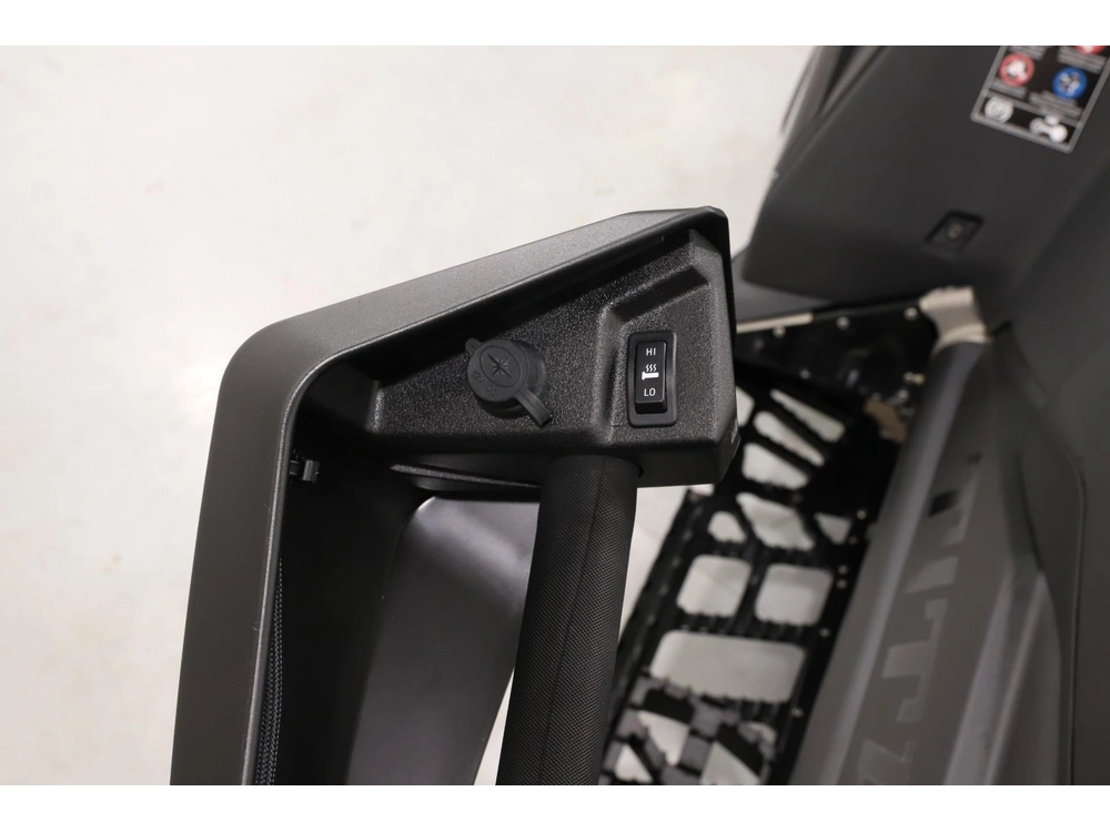 2027 Polaris Prostar Titan Adventure Ultimate 1.55 alt