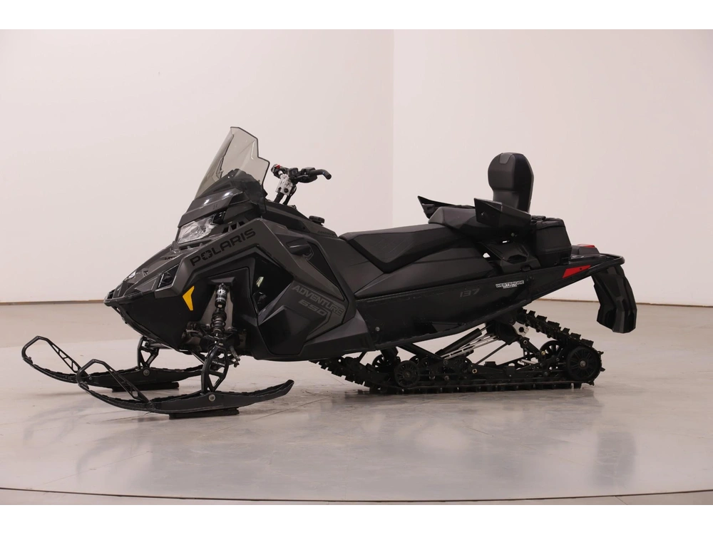 2025 Polaris 650 Indy Adventure 137 alt