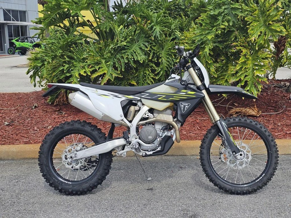 2026 Triumph Tf 250-e Jet Black/pure White