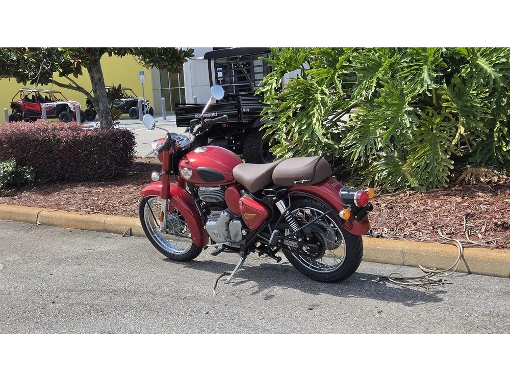2027 Royal Enfield Classic 350 Madras Red