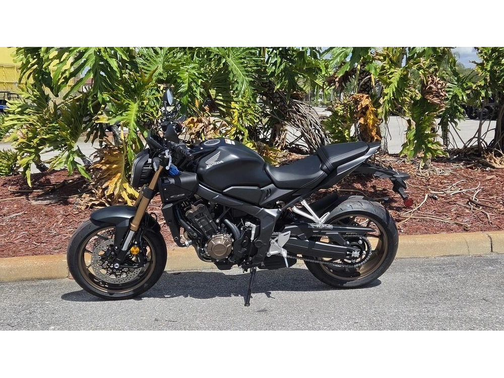 2026 Honda Cb650r E-clutch