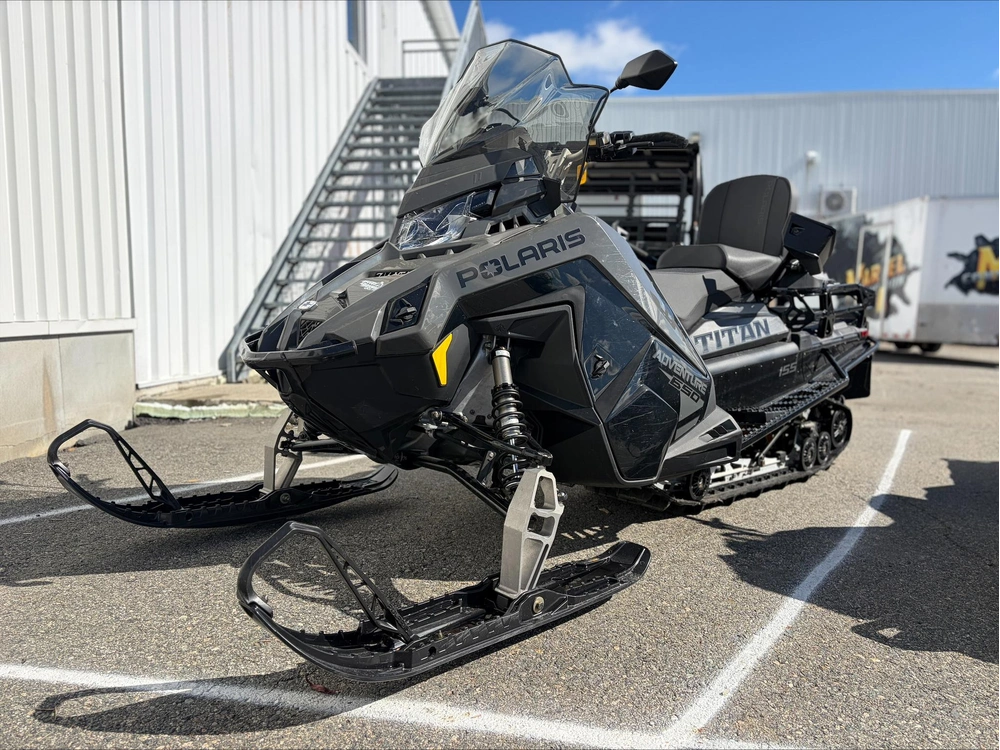 Polaris Titan 650 Adventure 155'' 1.8 2025 alt