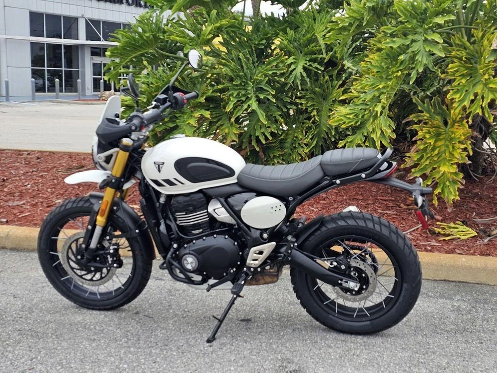 2026 Triumph Scrambler 400 Xc Vanilla White