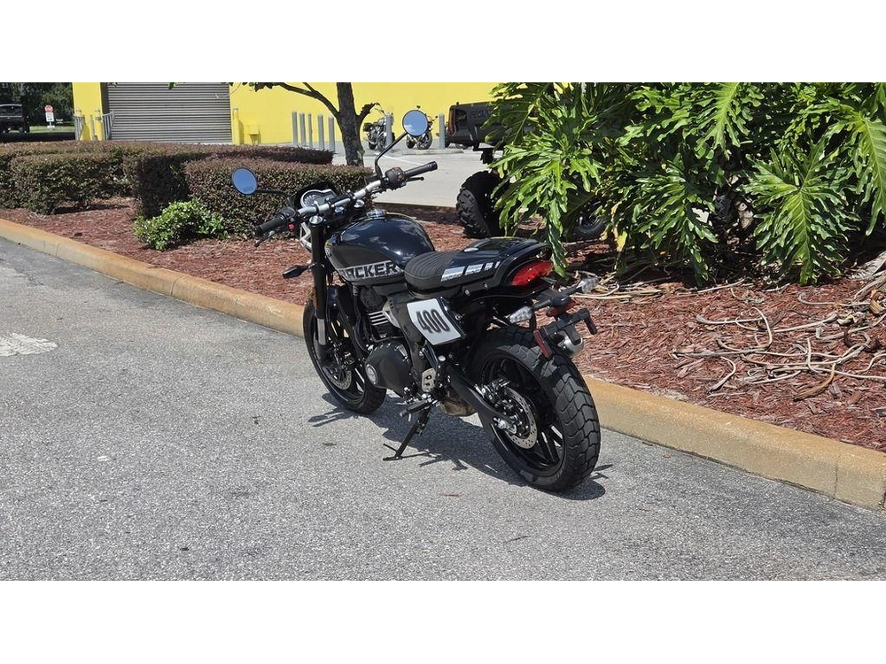 2026 Triumph Tracker 400 Phantom Black